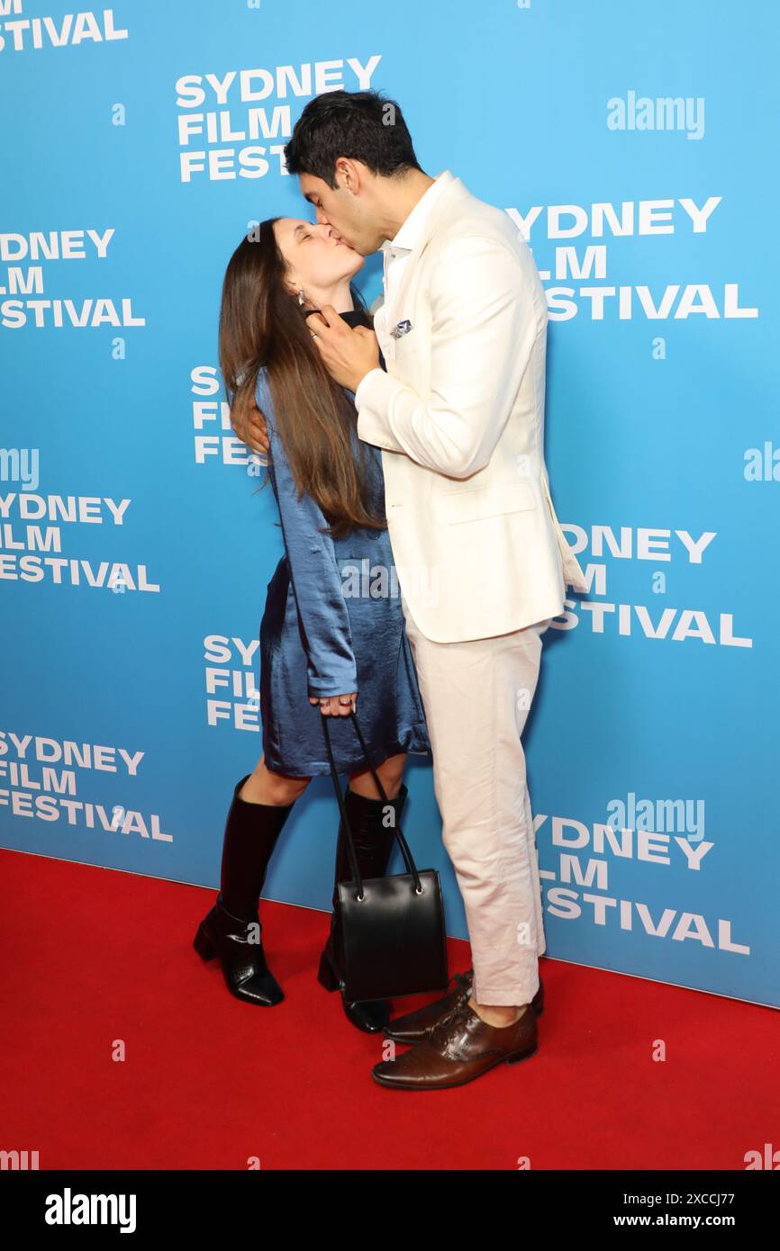 Sydney, Australien. Juni 2024. Elise Maroun und Julian Maroun kommen auf dem roten Teppich für den Abschlussfilm The Substance at the State Theatre des Sydney Film Festivals an. Richard Milnes/Alamy Live News Stockfoto