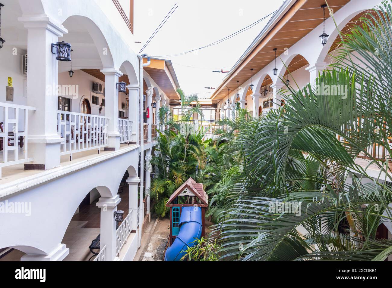 Juilgalpa, Nicaragua - 13. März 2024: Inneneinrichtung des Kolonialgebäudes des Hotels Los Arcangeles in Juilgalpa, Hauptstadt von Juilgalpa, Departement Chontales von Nicaragua in Mittelamerika Stockfoto