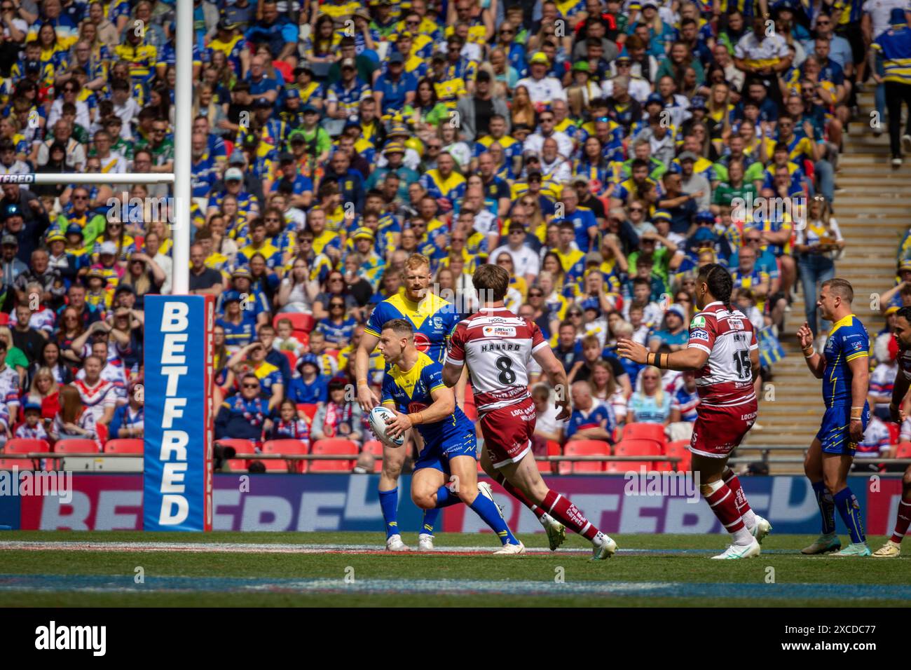 Das Finale Des Betfred Challenge Cups 2024. George Williams rennt über das Feld Stockfoto