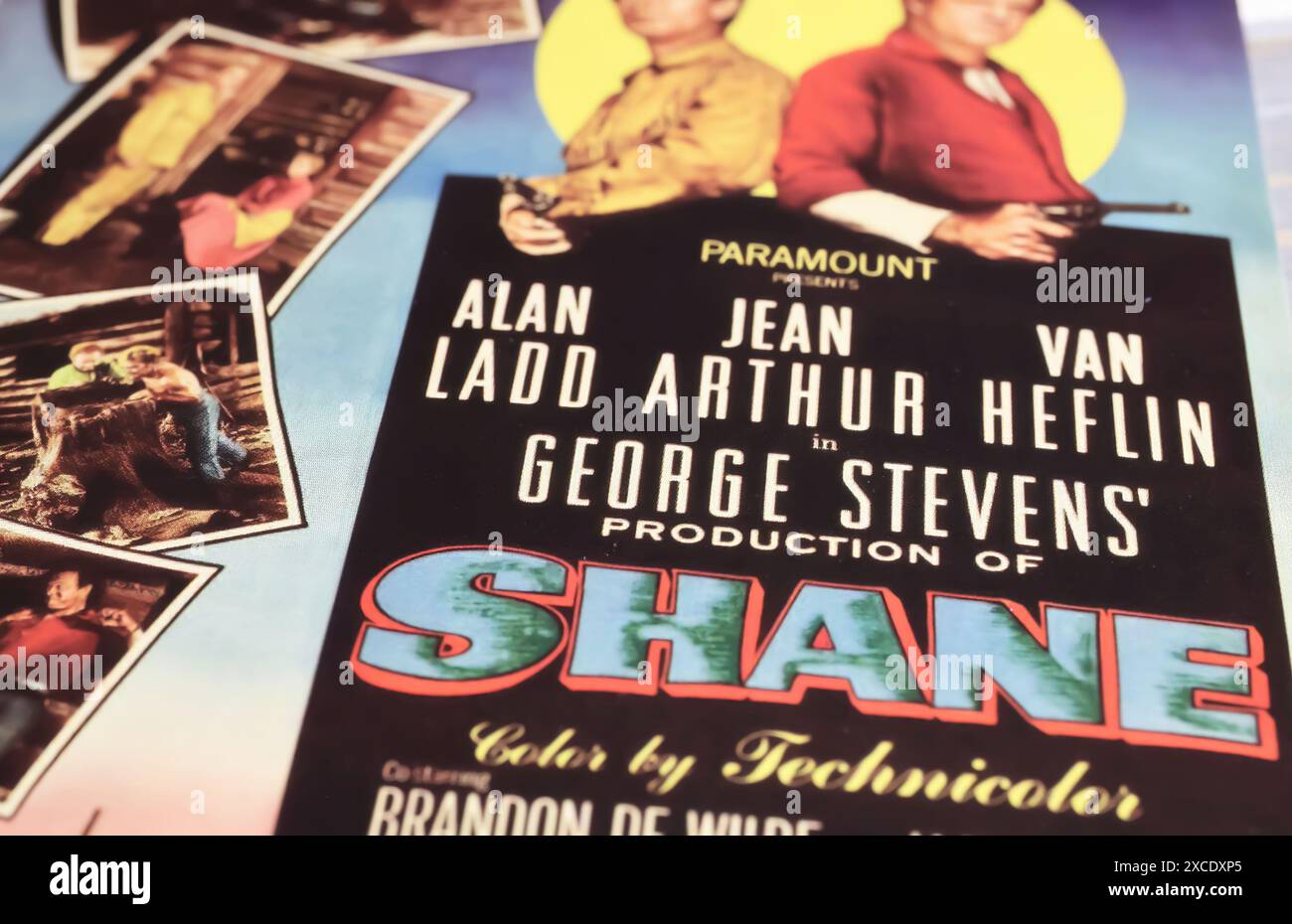 Viersen, Deutschland - 9. Mai. 2024: Kinofilmplakat Detail aus Technicolor Western-Film Shane von 1953 Stockfoto