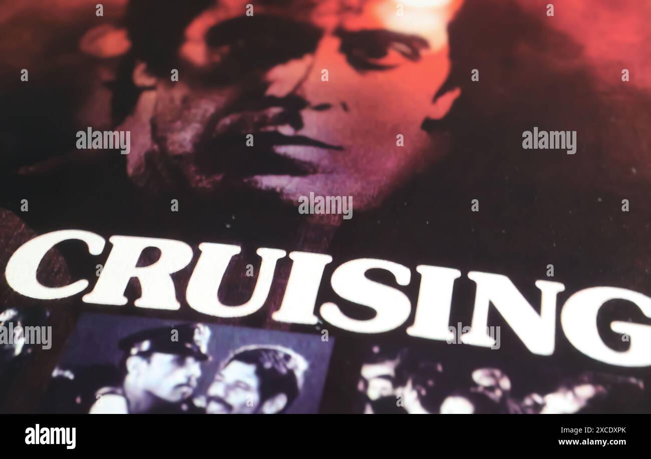Viersen, Deutschland - 9. Mai. 2024: Filmplakate aus dem Film Cruising mit Al Pacino von 1980 Stockfoto