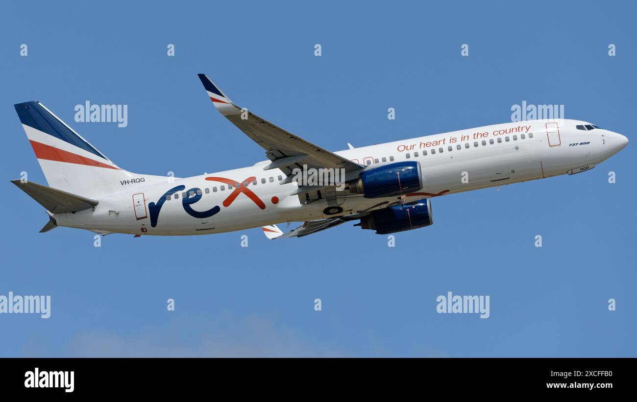 REX Boeing 737-800 vom Flughafen Adelaide aus gesehen. Stockfoto