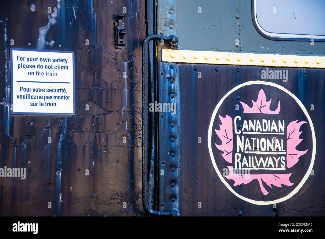 CN-Schild auf restauriertem Personenwagen am Pier 21 im Seehafenviertel in Halifax, Nova Scotia, Kanada Stockfoto