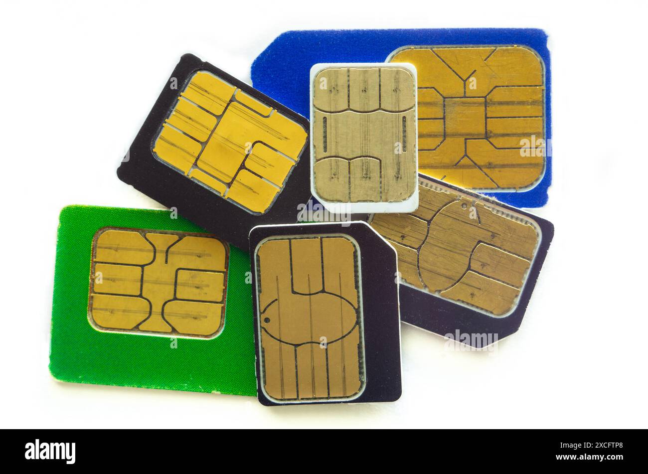 Sechs bunte SIM-Karten für eine Nahaufnahme eines Mobiltelefons Stockfoto