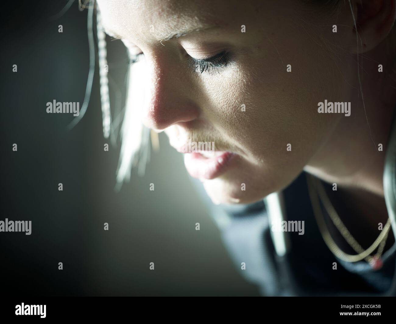 Bildnis einer blonden Frau. Stockfoto