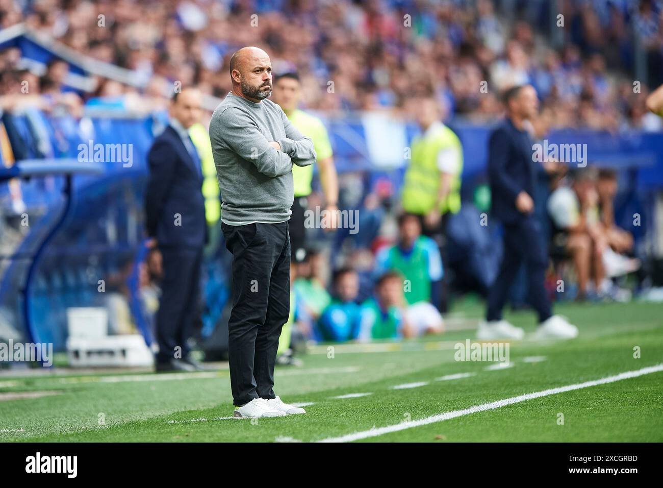 RCD Espanyol-Cheftrainer Manolo Gonzalez sieht beim LaLiga Hypermotion-Spiel zwischen Real Oviedo und RCD Espanyol im Carlos Tartiere Stadium o an Stockfoto