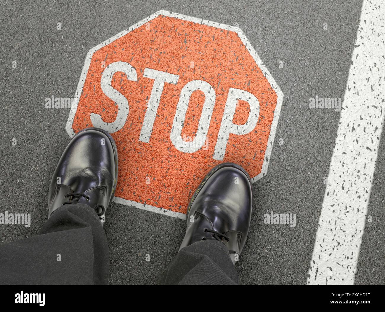 Stop-Schild auf der Straße, Business-Mann gestoppt Stockfoto