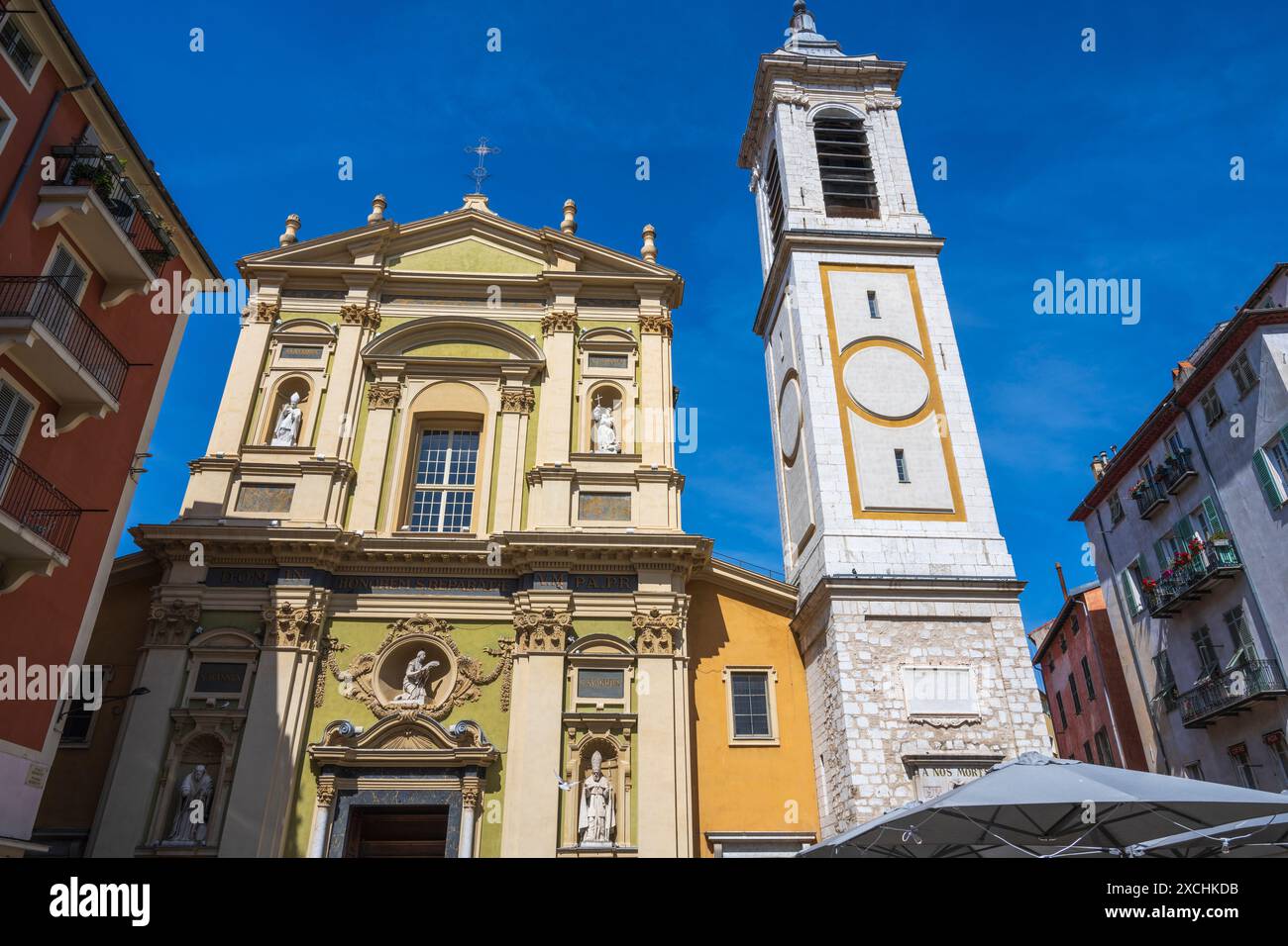 Eglise Sainte Rita / Eglise de l'Annonciation in der Rue de la Poissonnerie in der Altstadt von Nizza, französische Riviera, Côte d'Azur, Provence, Frankreich Stockfoto