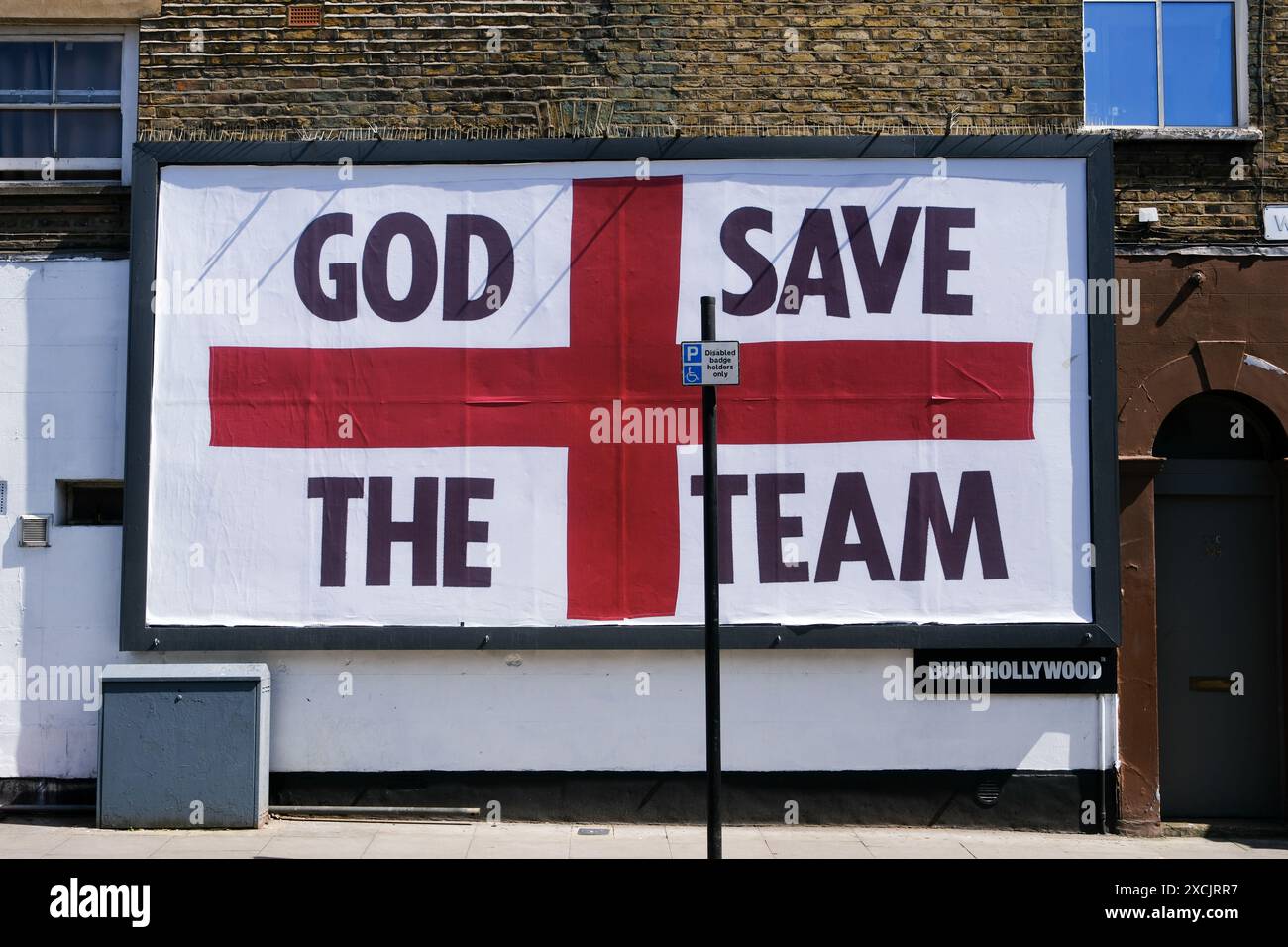 London, Großbritannien. Juni 2024. 2024 Euro: Reklametafel von der Künstlerin Corbin Shaw. Quelle: Matthew Chattle/Alamy Live News Stockfoto