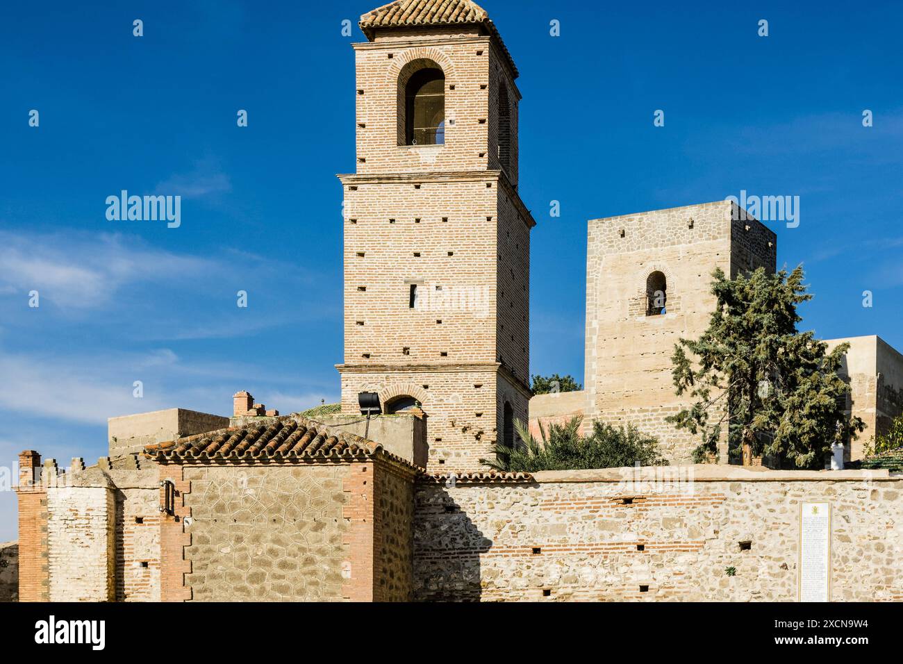 Schloss Alora, 10. Jahrhundert, Cerro de Las Torres. Nationaldenkmal, Alora, Malaga, Andalusien, Spanien Stockfoto