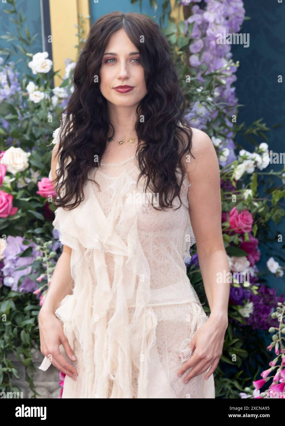 12. Juni 2024, London, England, UK - Harriet Cains nimmt an Bridgerton Staffel 3 Teil 2 Special Screening Teil, Odeon Luxe Leicester Square Stockfoto