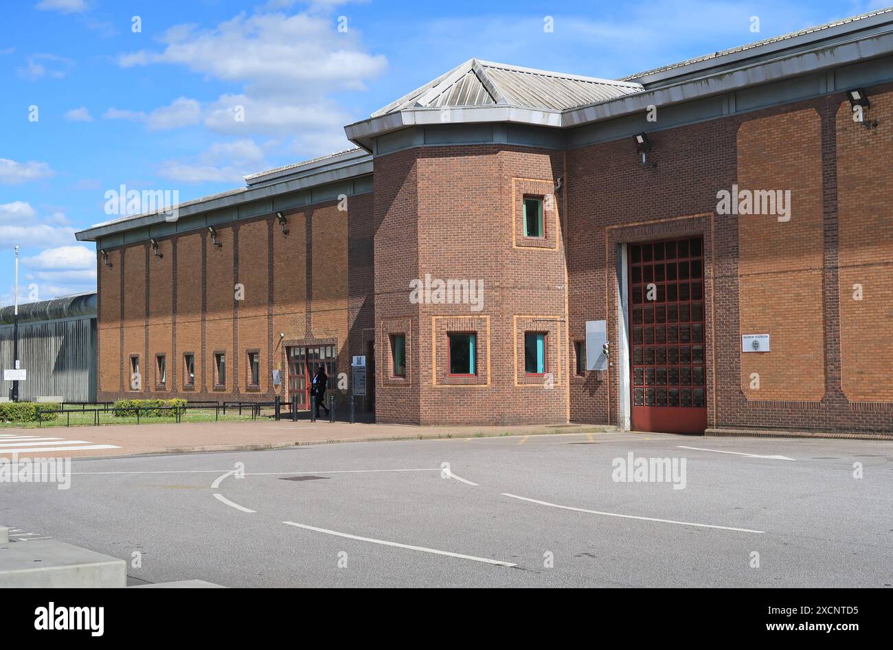 Haupteingang zum Hochsicherheitsgefängnis Belmarsh im Südosten Londons, Großbritannien. Ein katagorisches "A"-Männergefängnis, in dem die gefährlichsten Straftäter der USA untergebracht sind. Stockfoto