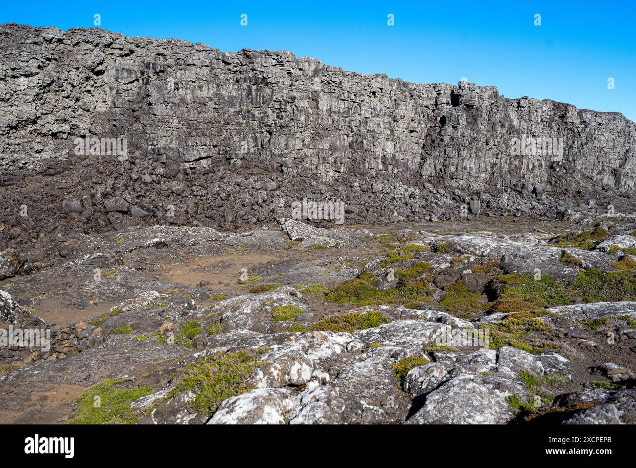 Morphologische Charakteristika des unregelmäßigen Geländes des Pico im Azoren-Archipel. Stockfoto