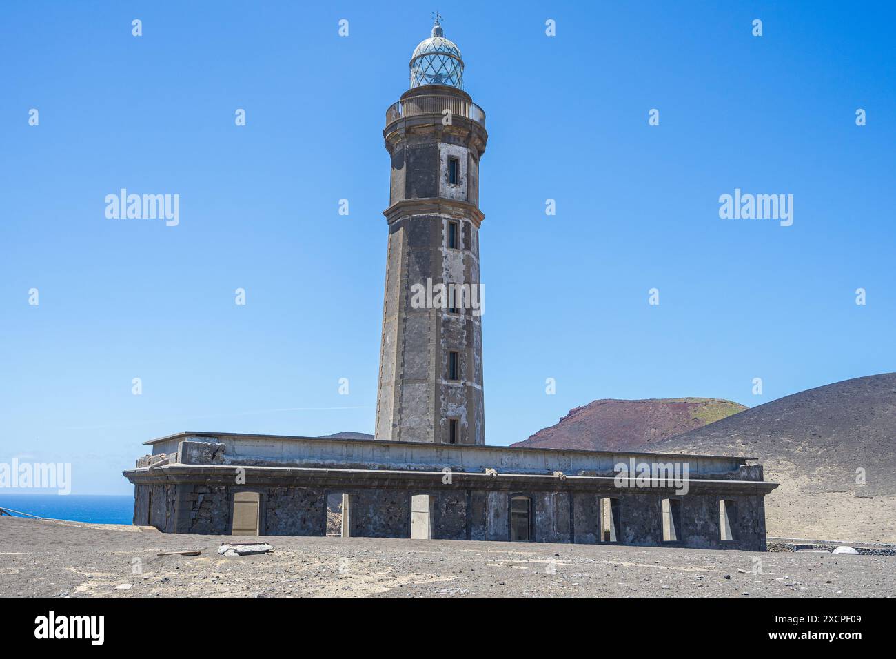Außenansicht des Capelinhos Volcano Lighthouse, Faial Island auf dem Azoren-Archipel. Stockfoto