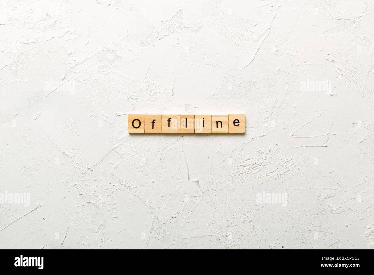 Offline Wort auf Holz Baustein geschrieben. offline Text auf Tisch, Konzept. Stockfoto