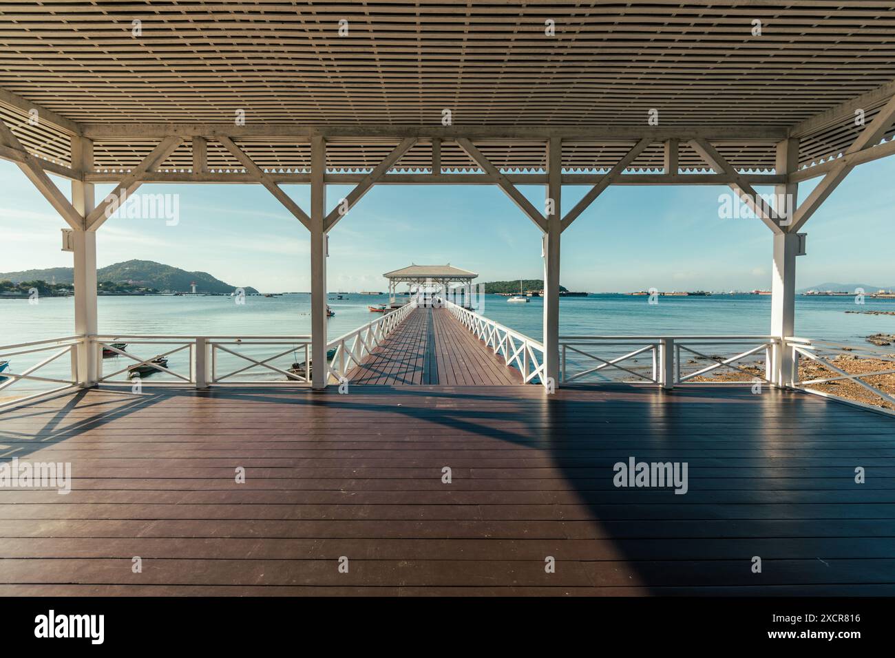 Asadang Bridge auf der Insel Sichang in Chonburi Thailand. Stockfoto