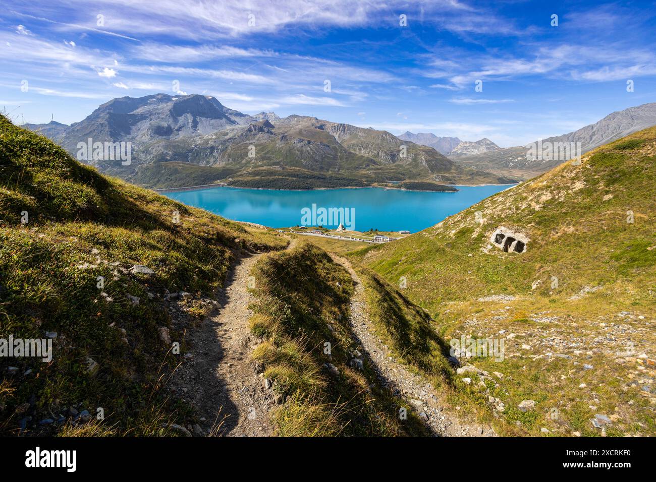 Panoramablick auf den Mont-Cenis-See in der Nähe des Mont-Cenis-Hügels zwischen dem italienischen Val di Susa und dem französischen Maurienne-Tal, Frankreich Stockfoto