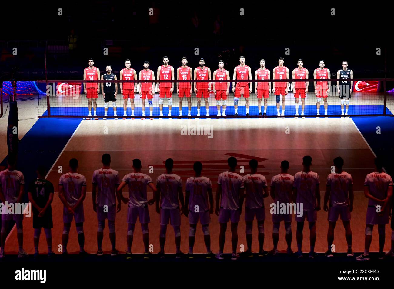 Ljubljana, Slowenien. Juni 2024. Ljubljana, Slowenien, 18. Juni 2024: Team Türkei vor dem Spiel der FIVB Men's Volleyball Nations League zwischen Bulgarien und der Türkei in der Arena Stozice, Ljubljana, Slowenien. (Igor Kupljenik/SPP) Credit: SPP Sport Press Photo. /Alamy Live News Stockfoto