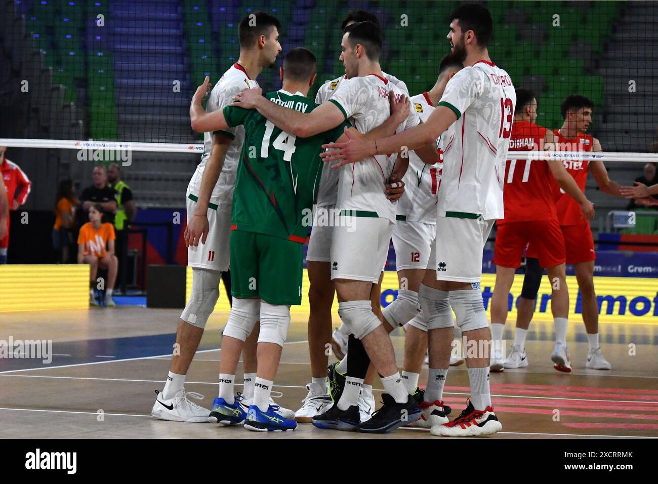 Ljubljana, Slowenien. Juni 2024. Ljubljana, Slowenien, 18. Juni 2024: Bulgarisches Team während des FIVB Men's Volleyball Nations League Spiels zwischen Bulgarien und der Türkei in der Arena Stozice, Ljubljana, Slowenien. (Natasa Kupljenik/SPP) Credit: SPP Sport Press Photo. /Alamy Live News Stockfoto