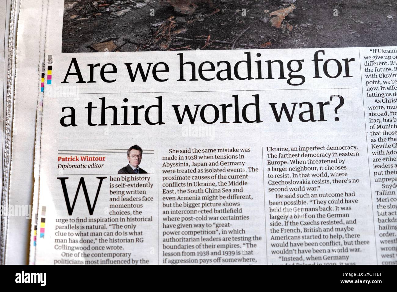 "Sind wir auf dem Weg zum Dritten Weltkrieg? Guardian-Zeitung Schlagzeile 2. Weltkrieg und III. Weltpolitik artikel 8. Juni 2024 London England Großbritannien Stockfoto