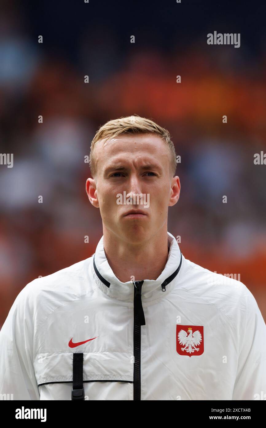 Adam Buksa (Polen) war beim Spiel der UEFA Euro 2024 zwischen den Nationalmannschaften Polens und der Niederlande im Volksparkstadion zu sehen. Endpunktzahl: Polen 1: 2 Niederlande. Stockfoto