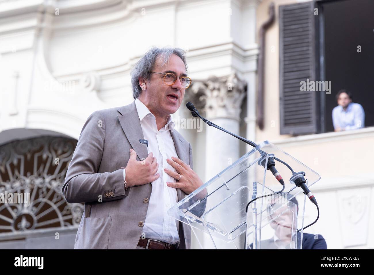 Rom, Italien. Juni 2024. Der Sekretär von Europa Verde Angelo Bonelli nimmt an der Demonstration gegen die italienische Regierung auf der Piazza Santi Apostoli in Rom Teil (Foto: Matteo Nardone/Pacific Press/SIPA USA) Credit: SIPA USA/Alamy Live News Stockfoto