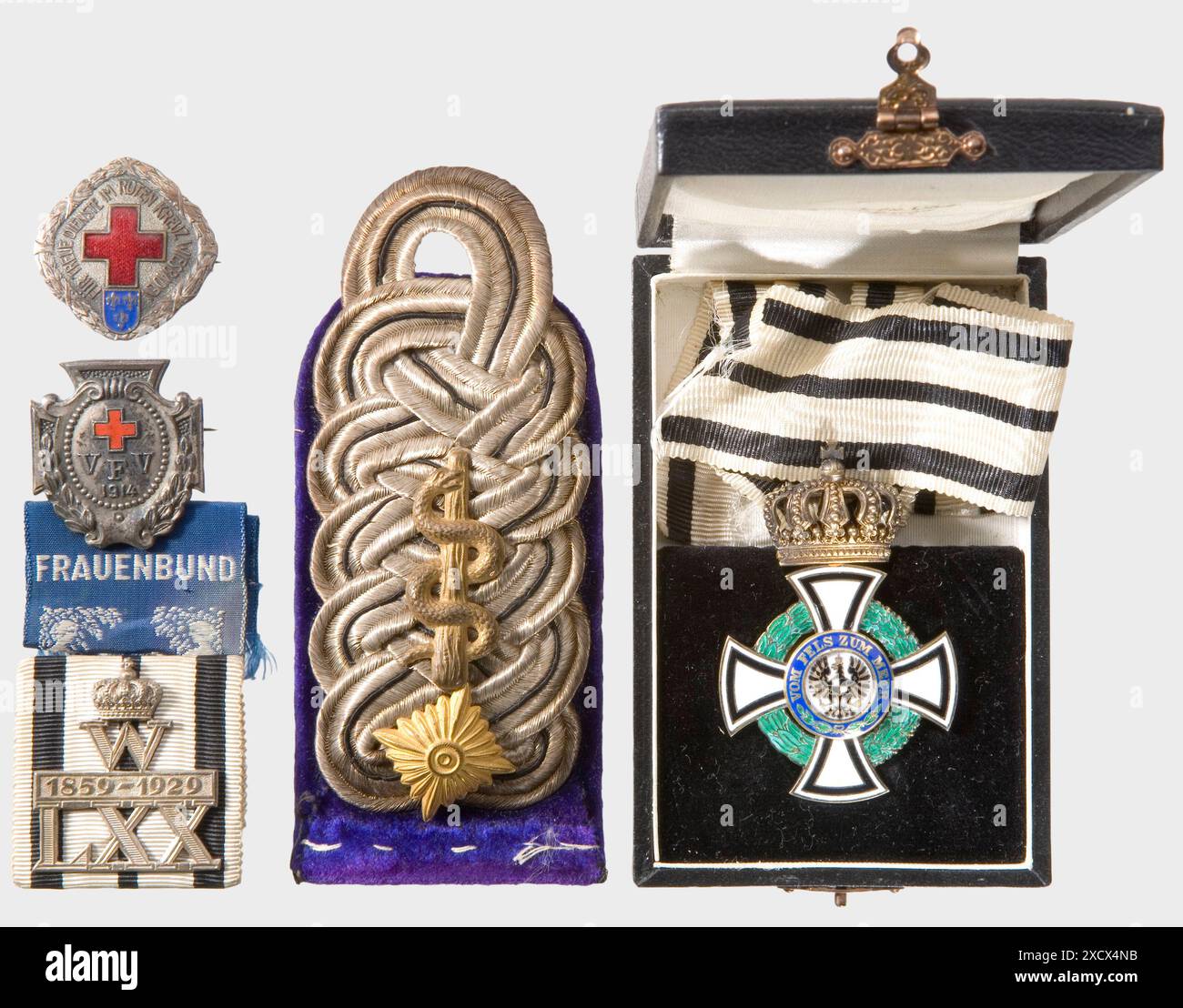 Medaillen und Dekorationen, Ritterorden, Ritterkreuz, 20. Jahrhundert, EIGENTUM FREIGEGEBEN Stockfoto