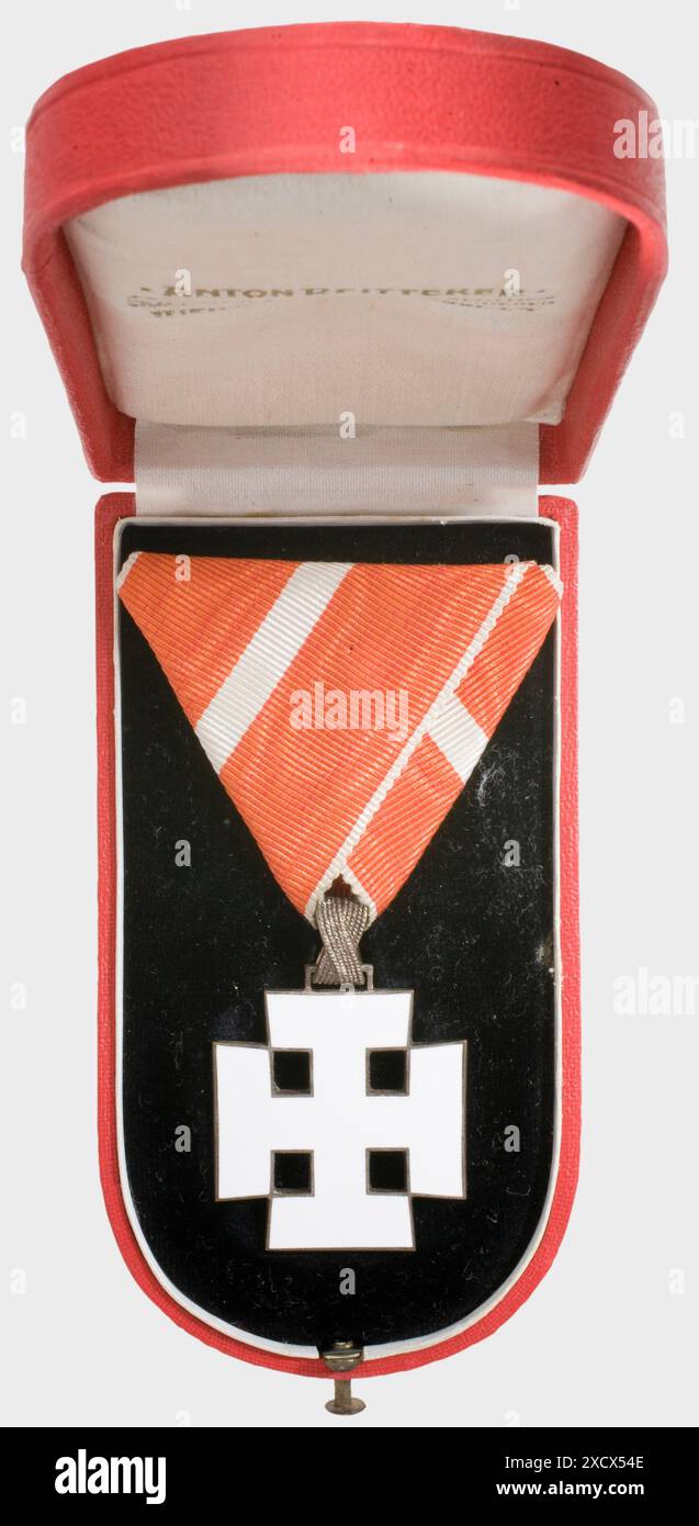 Medaillen und Dekorationen, Ritterorden, Ritterkreuz, 20. Jahrhundert, EIGENTUM FREIGEGEBEN Stockfoto