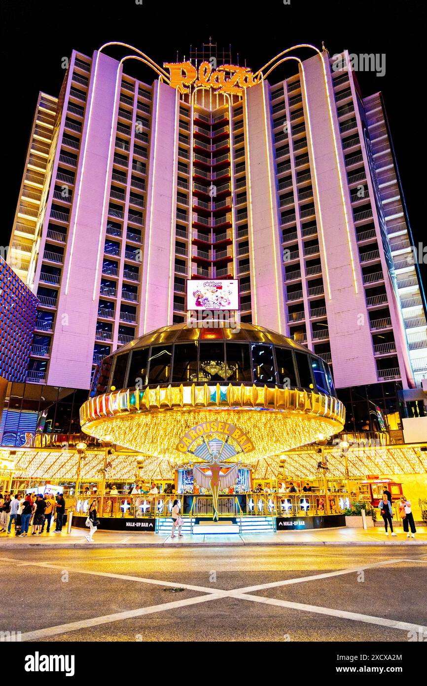 Carusel Bar vor dem Plaza Hotel & Casino, Fremont Street Experience, Las Vegas, Nevada, USA Stockfoto
