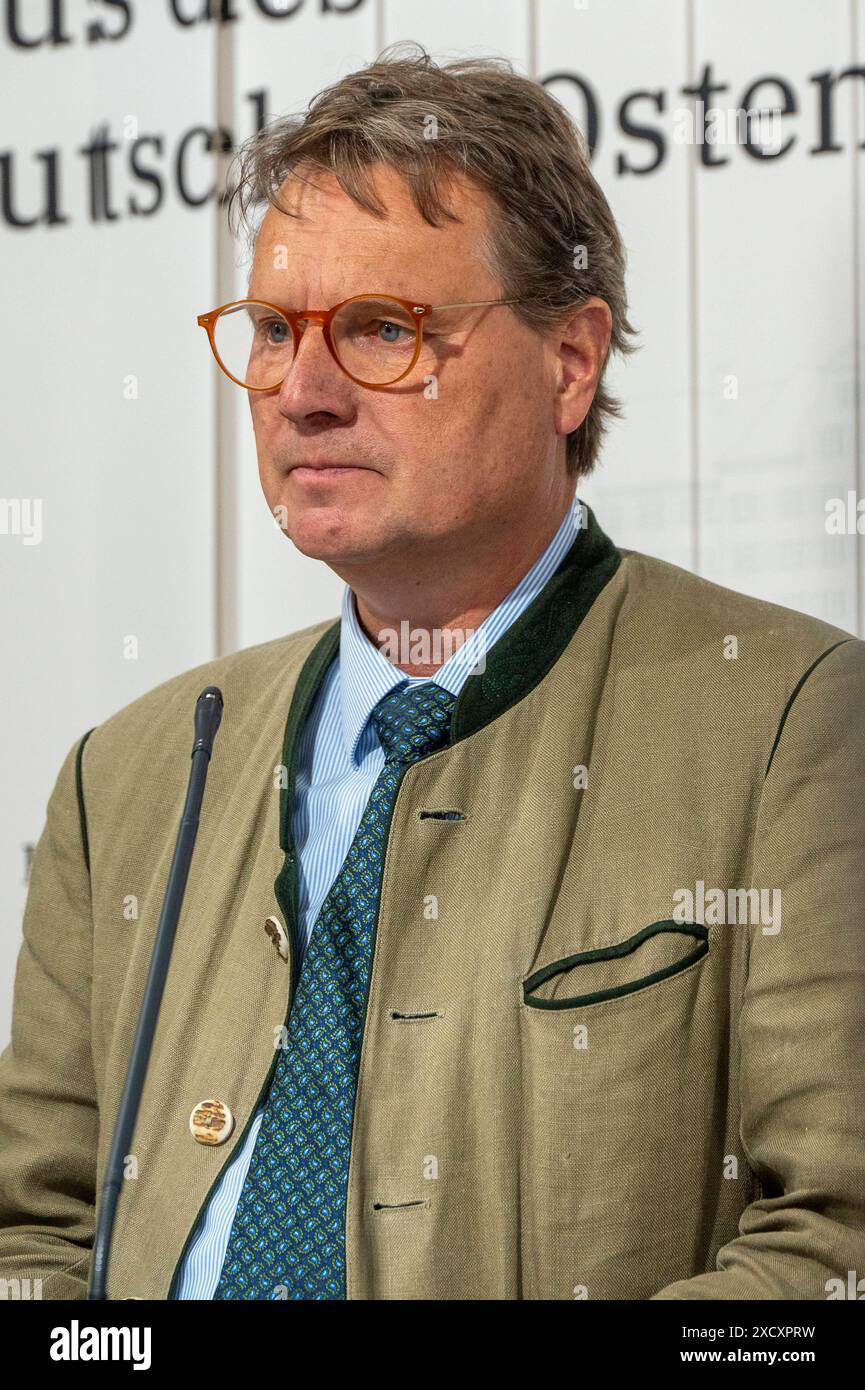 Muenchen, bei der Ausstellungseroeffnung Vertriebene 1939 im Haus des