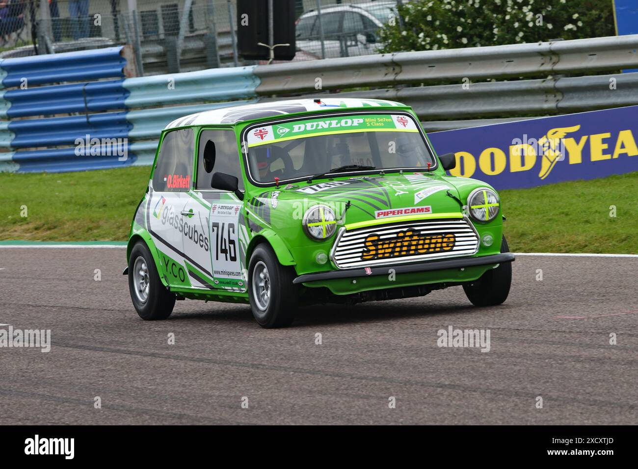 Oliver Birkett, Mini7S, die Dunlop Mini Se7en Challenge unterstützt von Mini Spares, zwei 20-Minuten-Rennen für zwei Fahrzeugvarianten, Mini 7 mit einer Modifikation Stockfoto