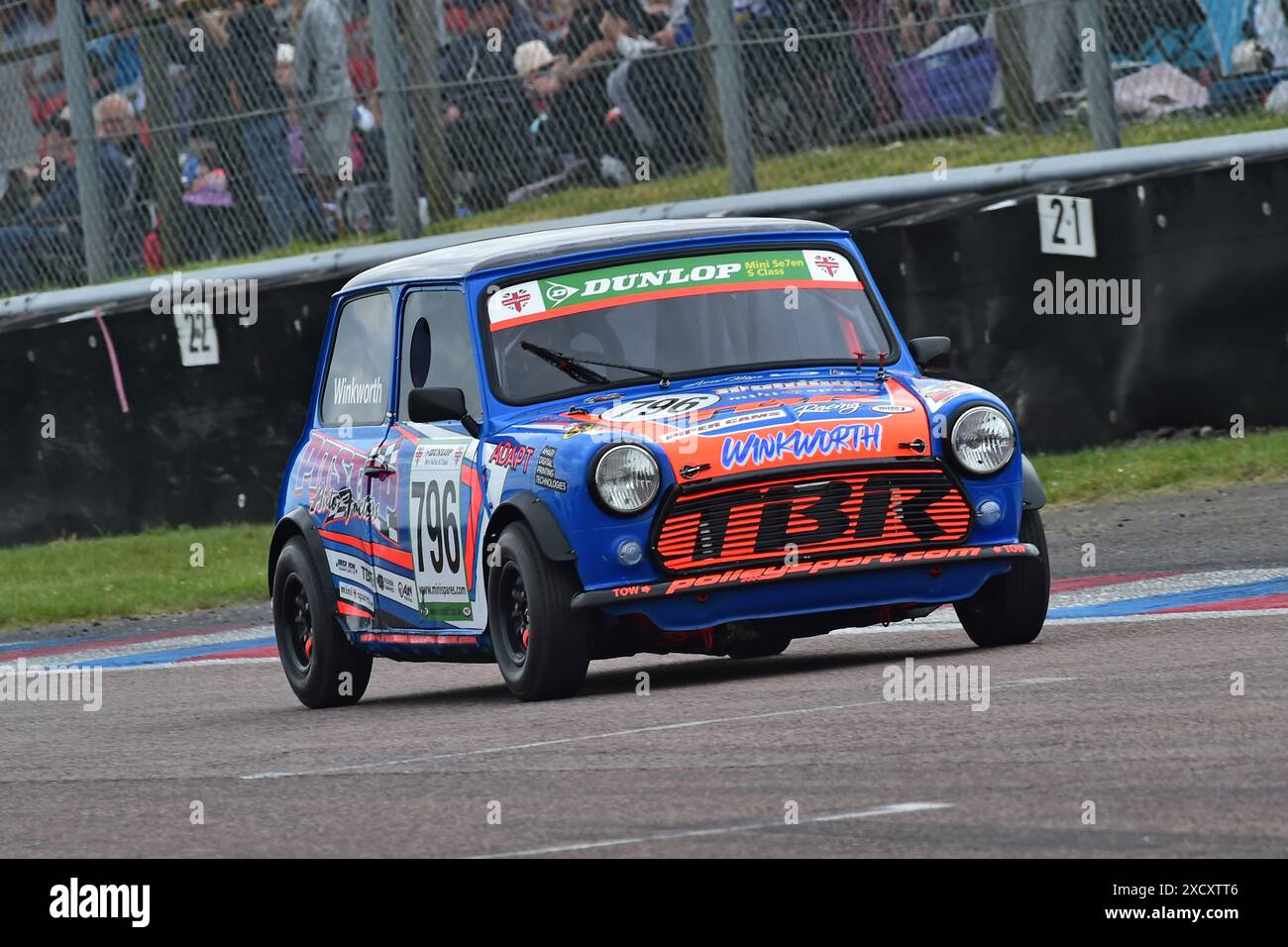 Michael Winkworth, Mini7S, die Dunlop Mini Se7en Challenge unterstützt von Mini Spares, zwei 20-minütige Rennen für zwei Fahrzeugvarianten, Mini 7 mit einem Mo Stockfoto