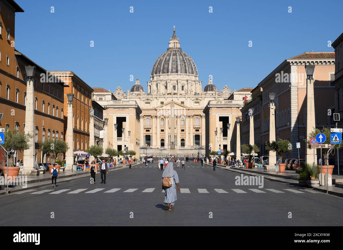 Rom. Italien. Via della Conciliazione und Petersdom (Basilica di San Pietro), Vatikanstadt (Città del Vaticano). Stockfoto