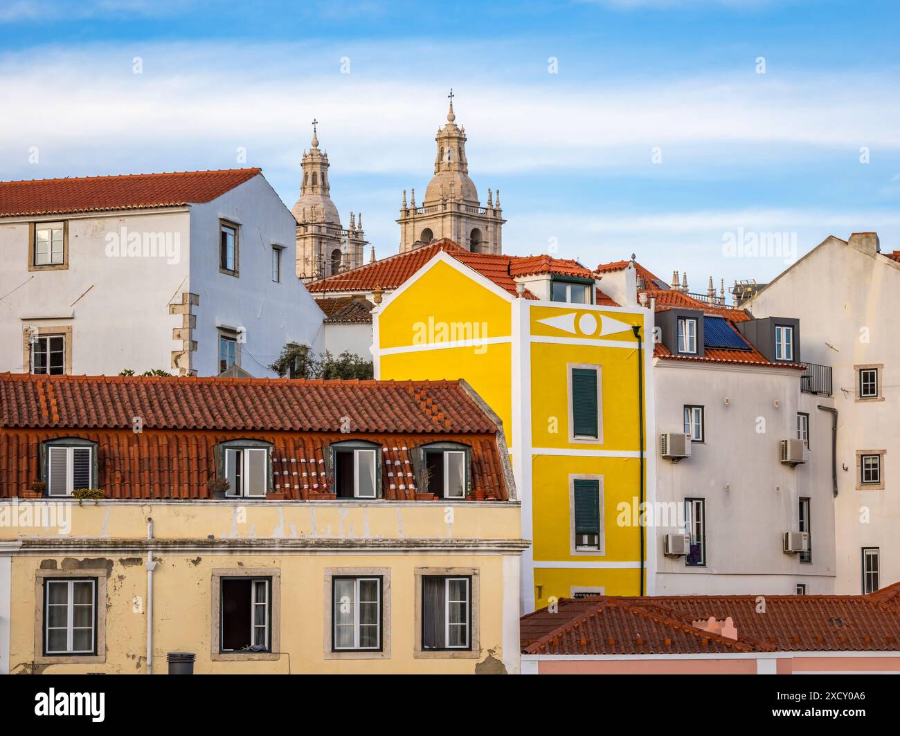 Alte Stadthäuser im Alfama-Viertel, Lissabon, Portugal Stockfoto