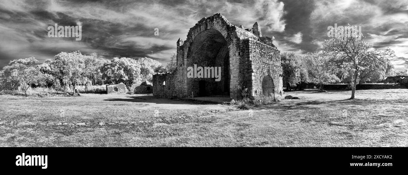 Alte Kapelle in Dzibilchaltun, Yucatan, Mexiko Stockfoto