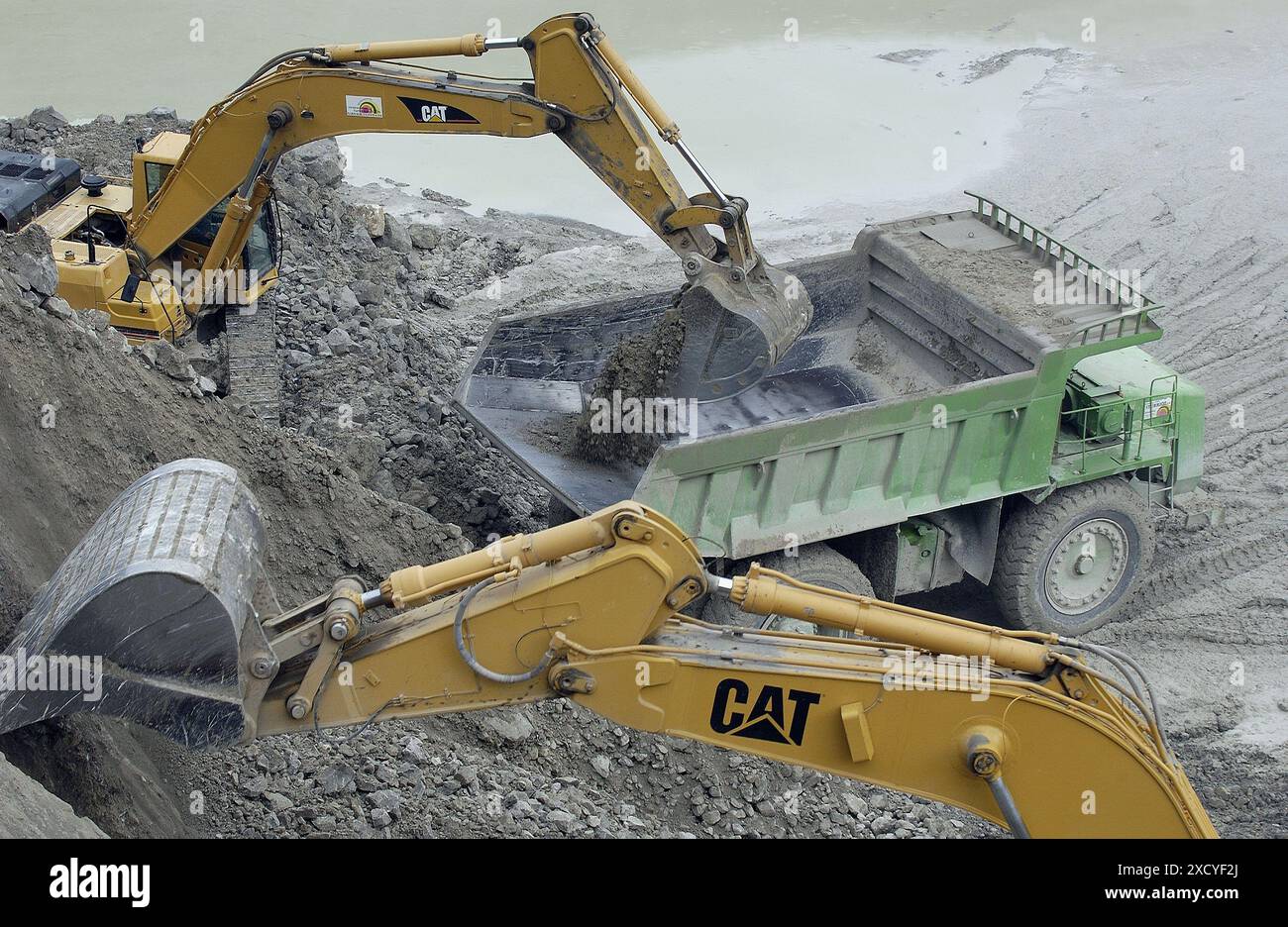 Marl-Gewinnung im Steinbruch für Zementwerk Stockfoto