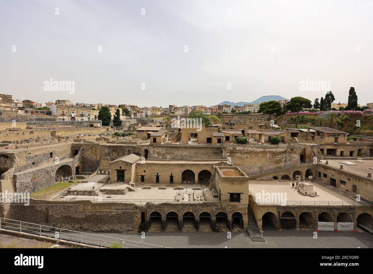 Ercolano, Italien, 19. Juni 2024. Ein allgemeiner Überblick über die archäologischen Ausgrabungen von Herculaneum. Stockfoto