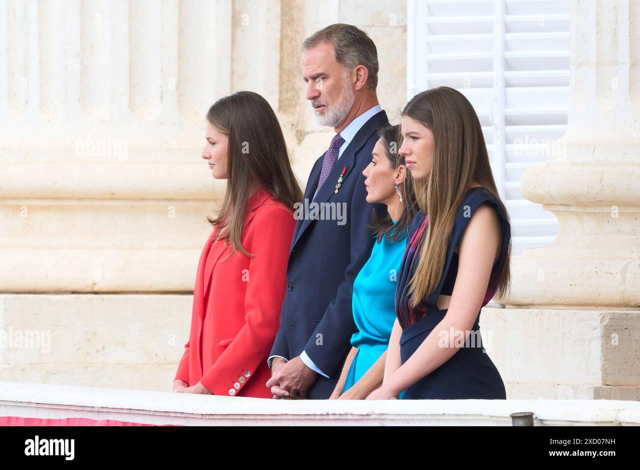 Prinzen Leonor von Spanien, König Felipe VI., Königin Letizia und Sofia während der Feierlichkeiten zum 10. Jahrestag der Ausrufung des Königs in Stockfoto