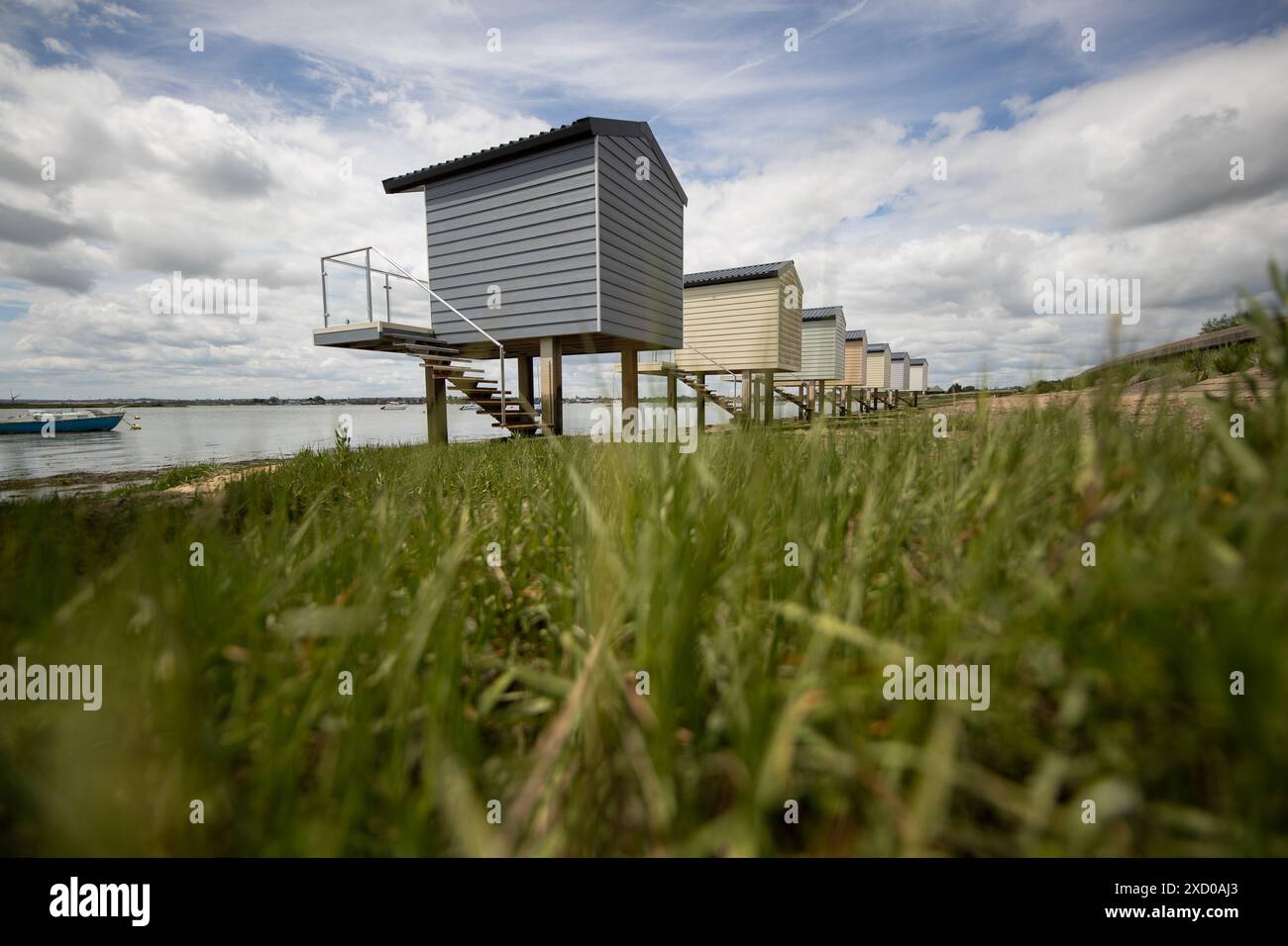 Strandhütten im Osea Leisure Park in Maldon, Essex Großbritannien Stockfoto