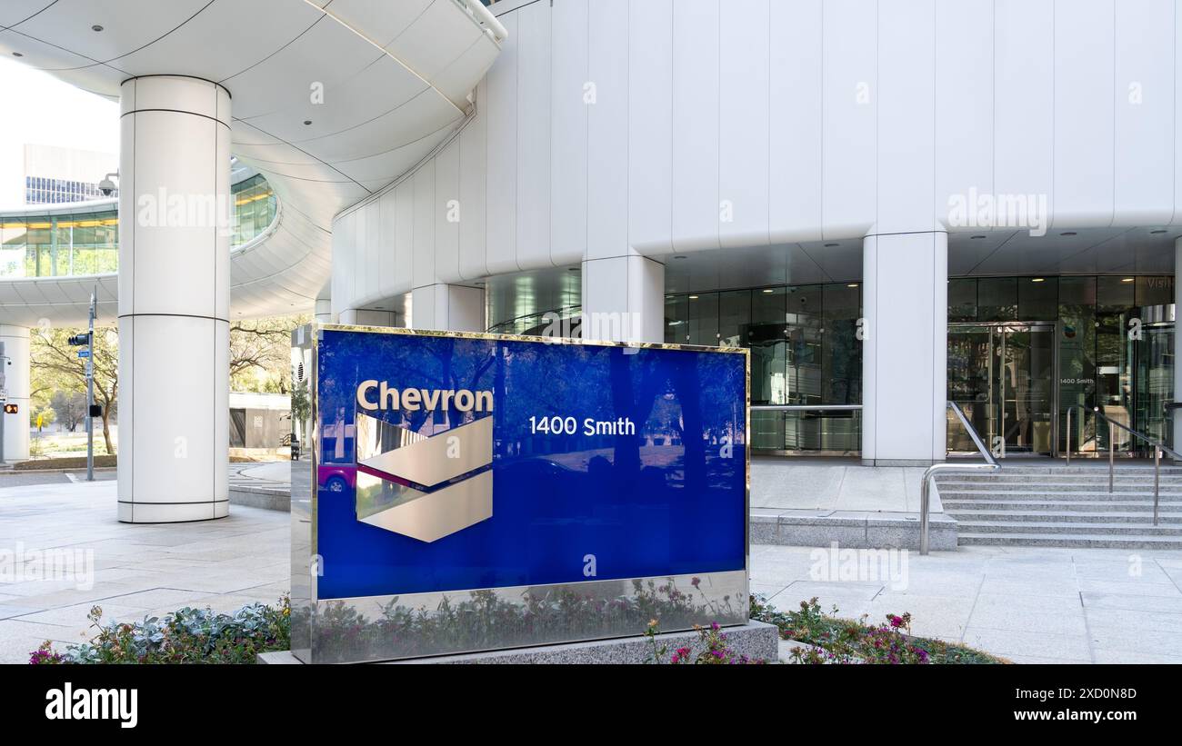 Houston, Texas, USA - 13. März 2022: Bürogebäude der Chevron Corporation in Houston, Texas, USA. Stockfoto