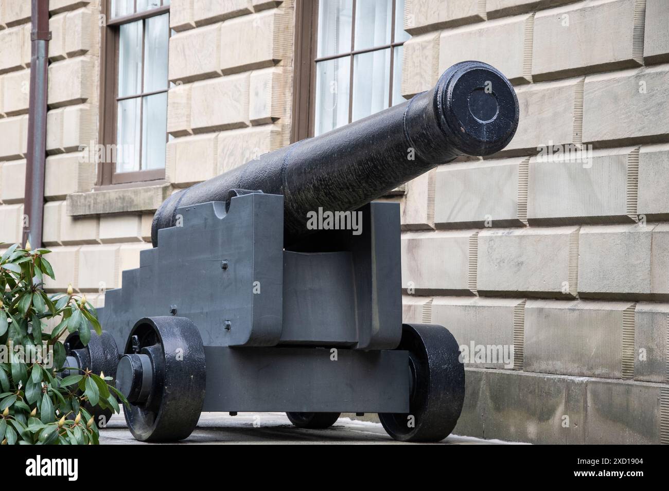 Kanone, die auf der HMS Shannon im Provinzhaus in der Hollis Street in der Innenstadt von Halifax, Nova Scotia, Kanada verwendet wird Stockfoto