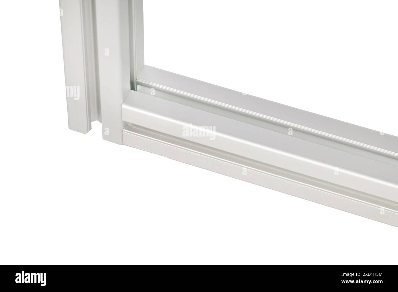 Technische Aluminiumprofile auf weißem Hintergrund Stockfoto