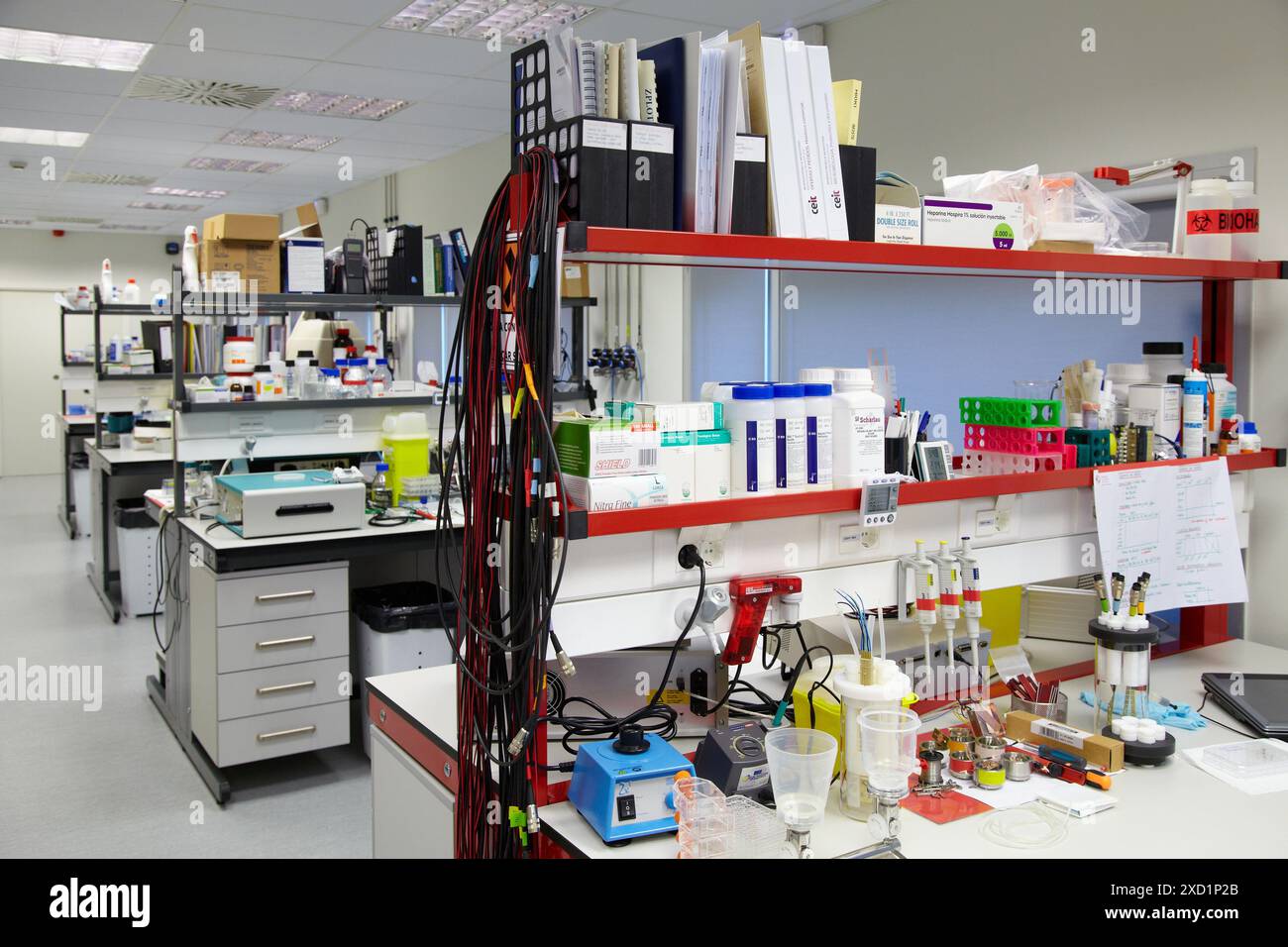 Laboratorium für Biotechnik und Mikrobiologie, Abteilung Mikroelektronik und Mikrosysteme, CEIT (Zentrum für Studien und technische Forschung), Universität Nav Stockfoto