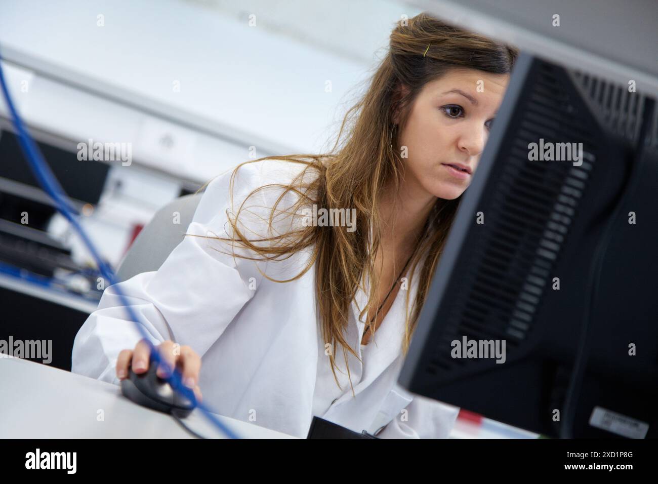 Student im Biomedical Instrumentation Laboratory, Biomedical Engineering, CEIT (Center of Studies and Technical Research), University of Navarra, Stockfoto