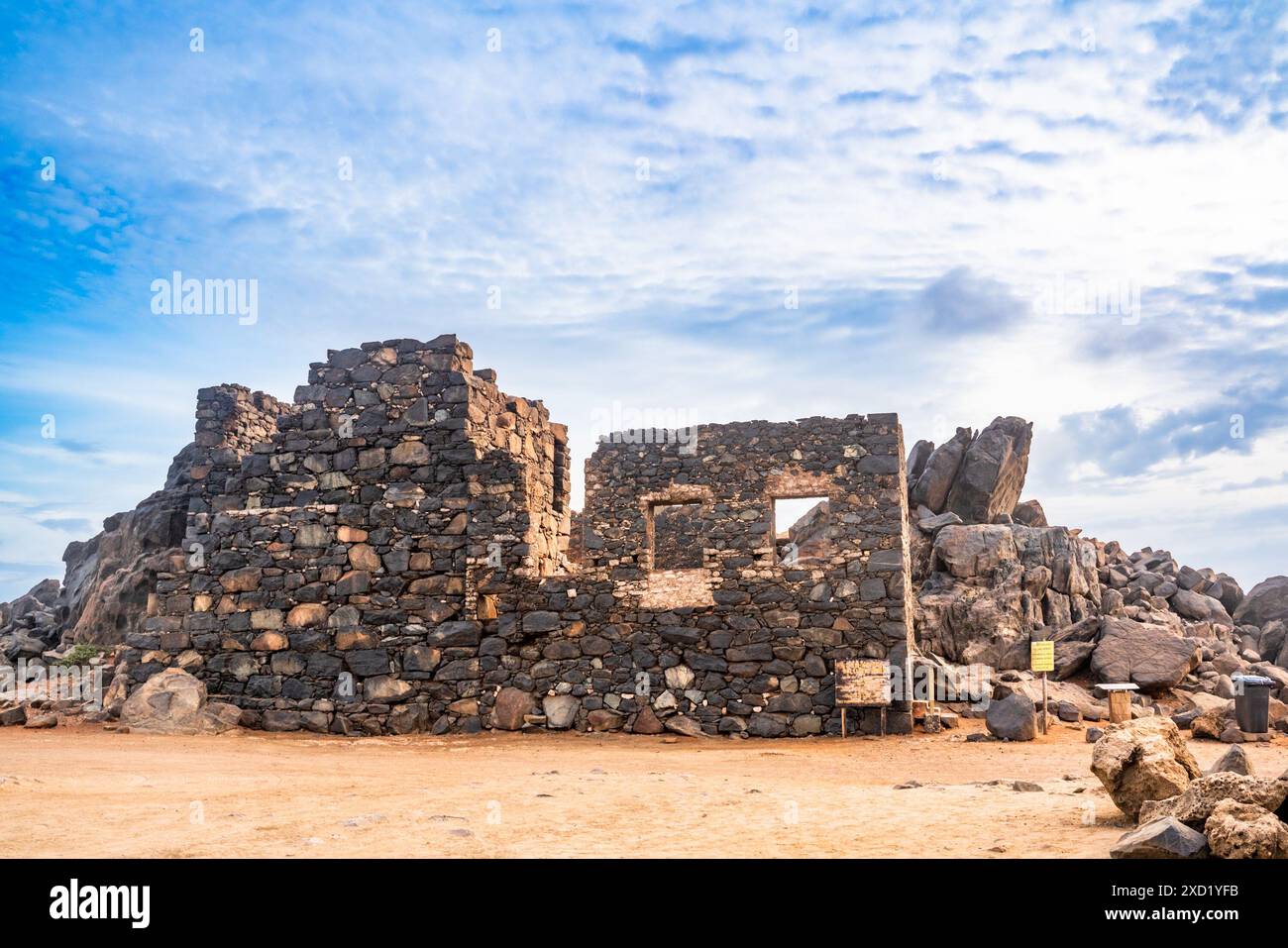 Verlassene historische Bushiribana Mine am Strand von Aruba Stockfoto