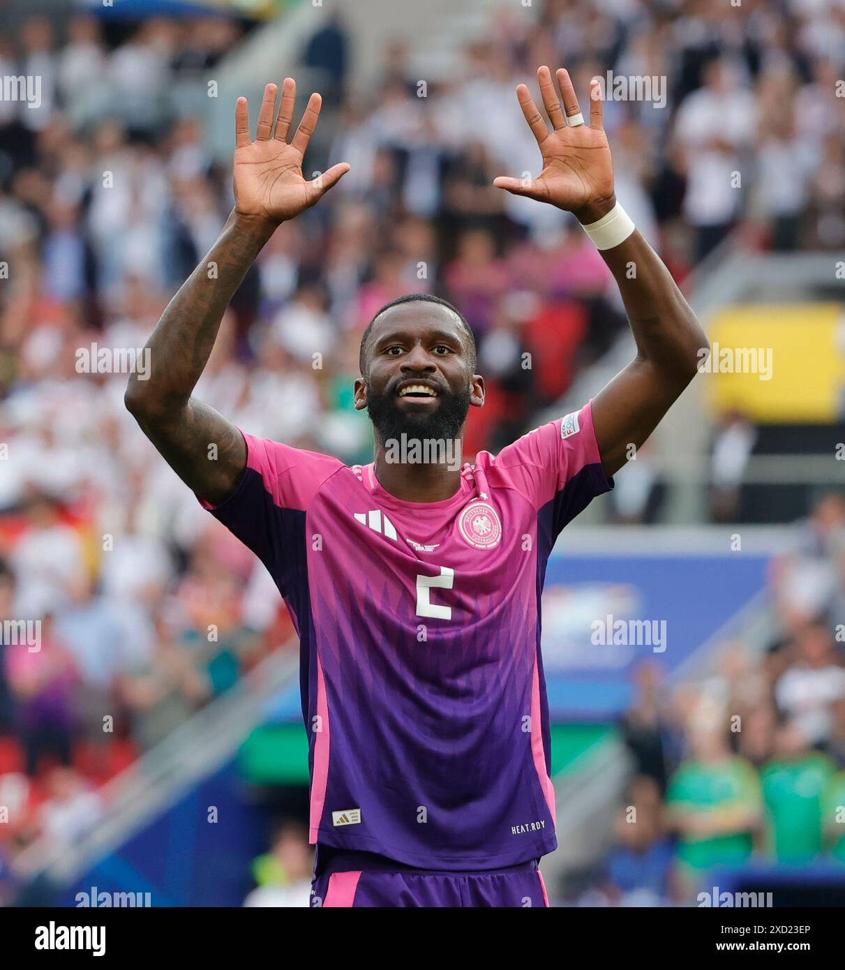 Stuttgart. Juni 2024. Antonio Rudiger (Deutschland) reagierte beim Spiel der UEFA Euro 2024 Gruppe A zwischen Deutschland und Ungarn am 19. Juni 2024 in Stuttgart. Quelle: Philippe Ruiz/Xinhua/Alamy Live News Stockfoto
