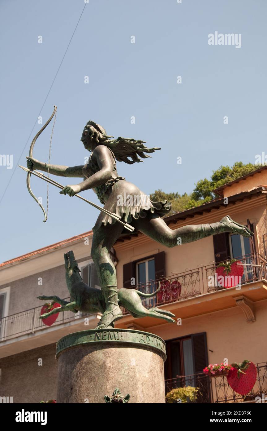 Statue von Diana, der Jägerin, Nemi, Latium, Italien. Stockfoto