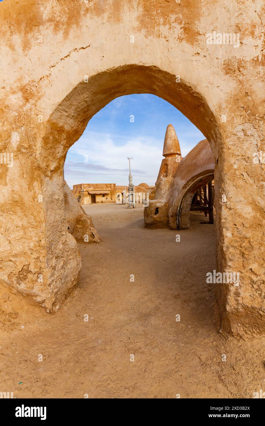 Überreste des Filmsets 1977 Star Wars. Die Landschaft des Planeten Tatooine aus dem Film Star Wars, Tozeur, Sahara, Tunesien, Afrika Stockfoto