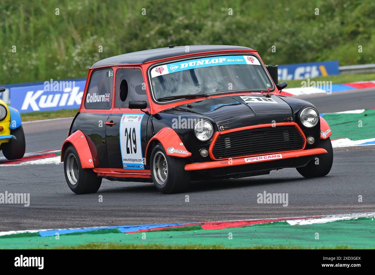 Richard Colburn, Mini Libre, die Dunlop Mini Miglia Challenge unterstützt von Mini Spares, zwei 20-Minuten-Rennen für zwei Fahrzeugvarianten, Mini Miglia Stockfoto