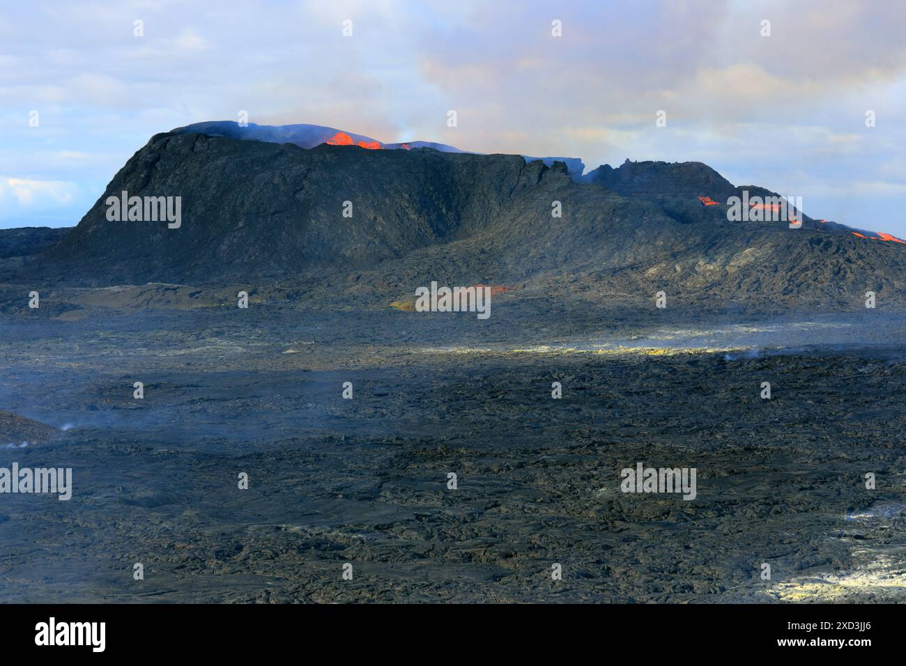 Geographie / Reisen, Island, Vulkan Geldingadalir, Fagradalsfjall, Grindavik, SUDURNES, ADDITIONAL-RIGHTS-CLEARANCE-INFO-NOT-AVAILABLE Stockfoto